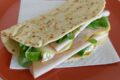 piadina formaggio e fesa di tacchino