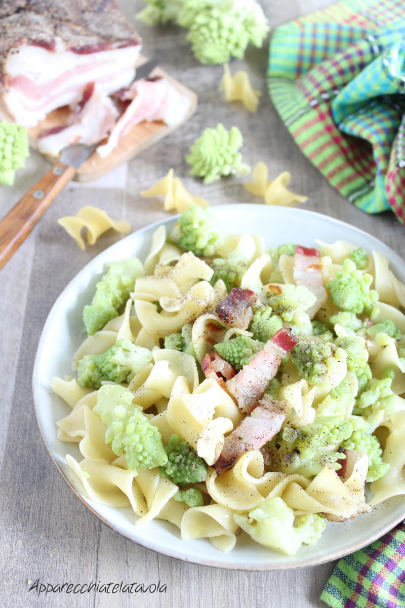 PASTA BROCCOLO ROMANO E PANCETTA cavolfiore verde primi