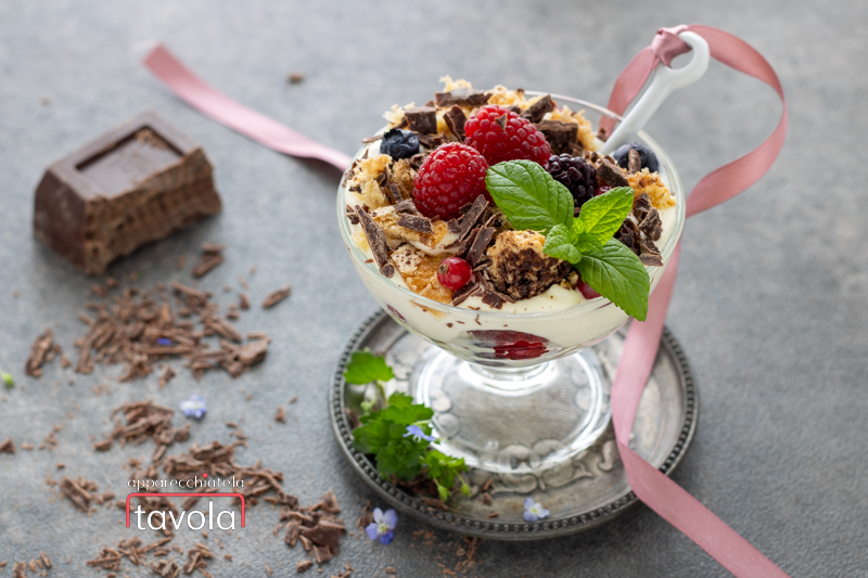Tiramisu con colomba e frutti di bosco-raw 1