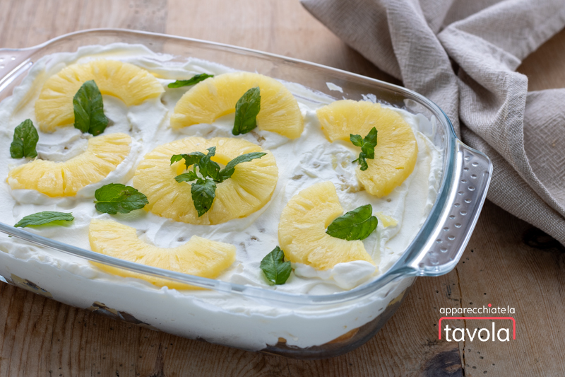 dolce al cucchiaio all'ananas