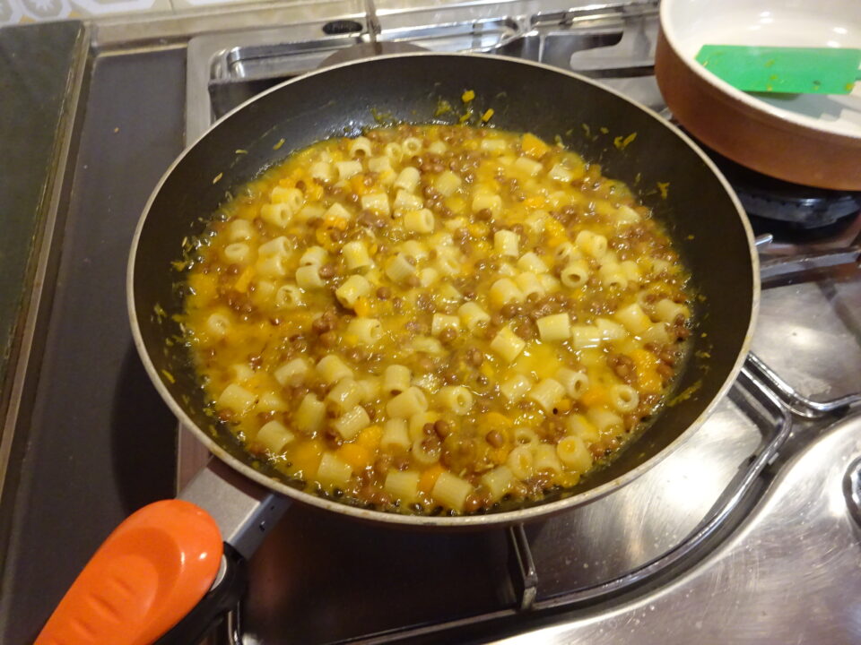 Pasta zucca e lenticchie
