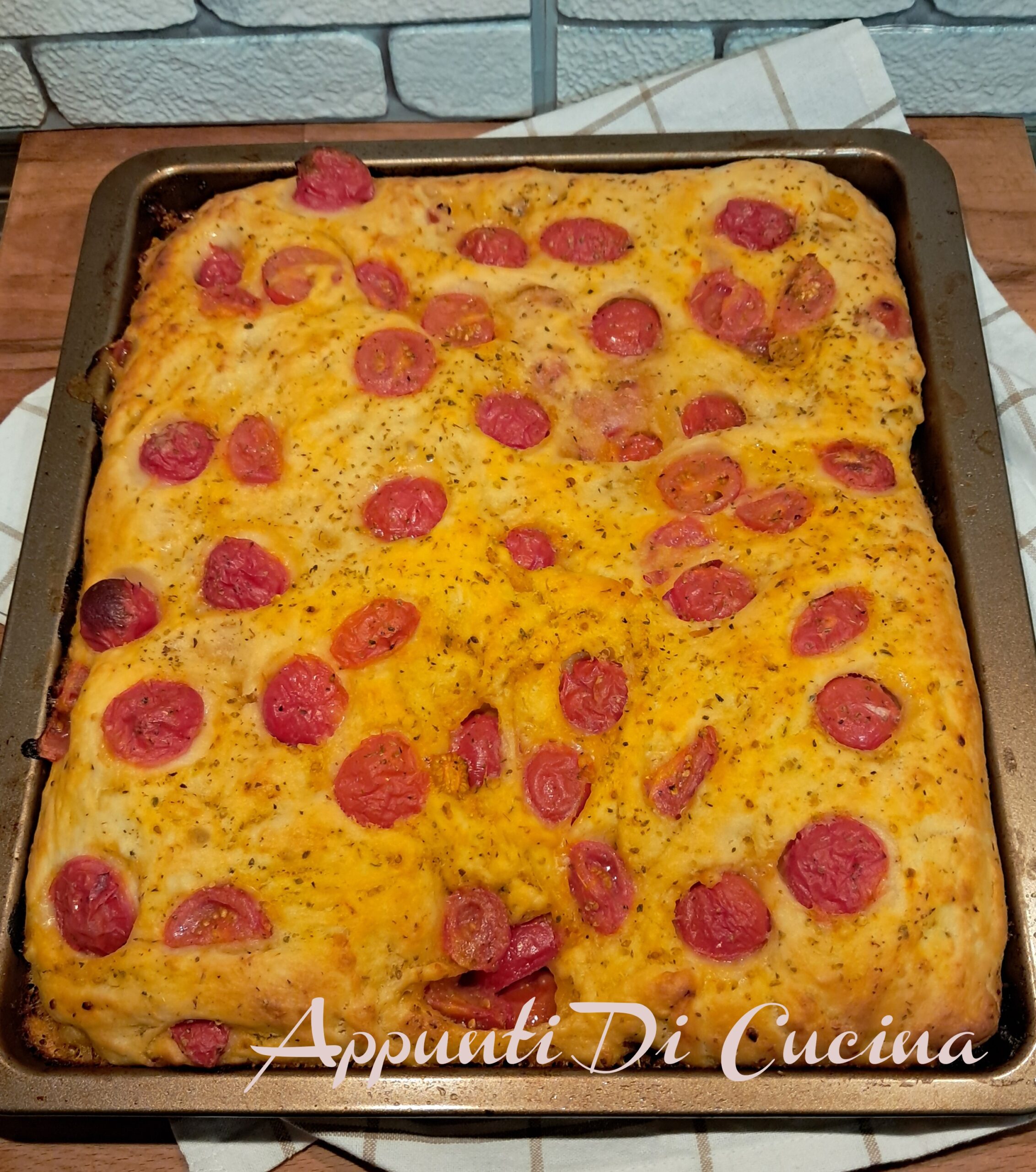 Focaccia con pomodorini