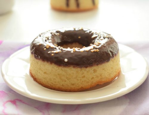Donuts alla vaniglia con glassa al fondente