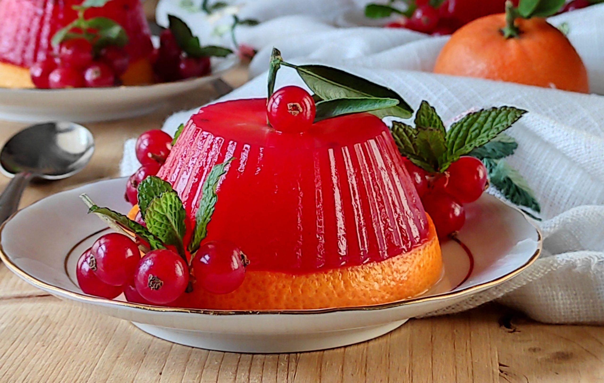 Aspic di mandarino e ribes