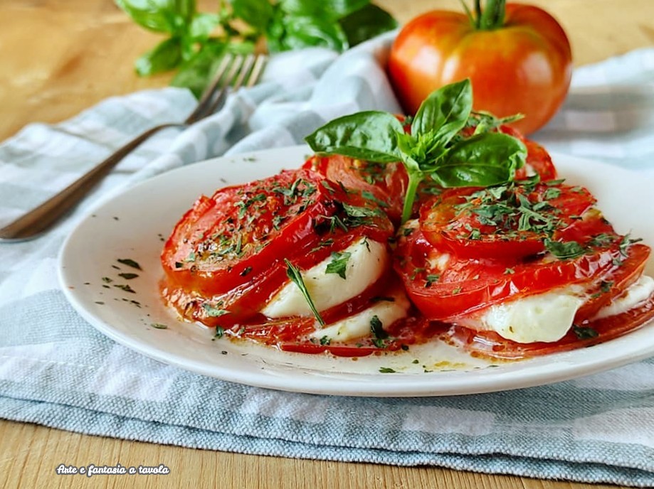Strati di Pomodoro e Mozzarella
