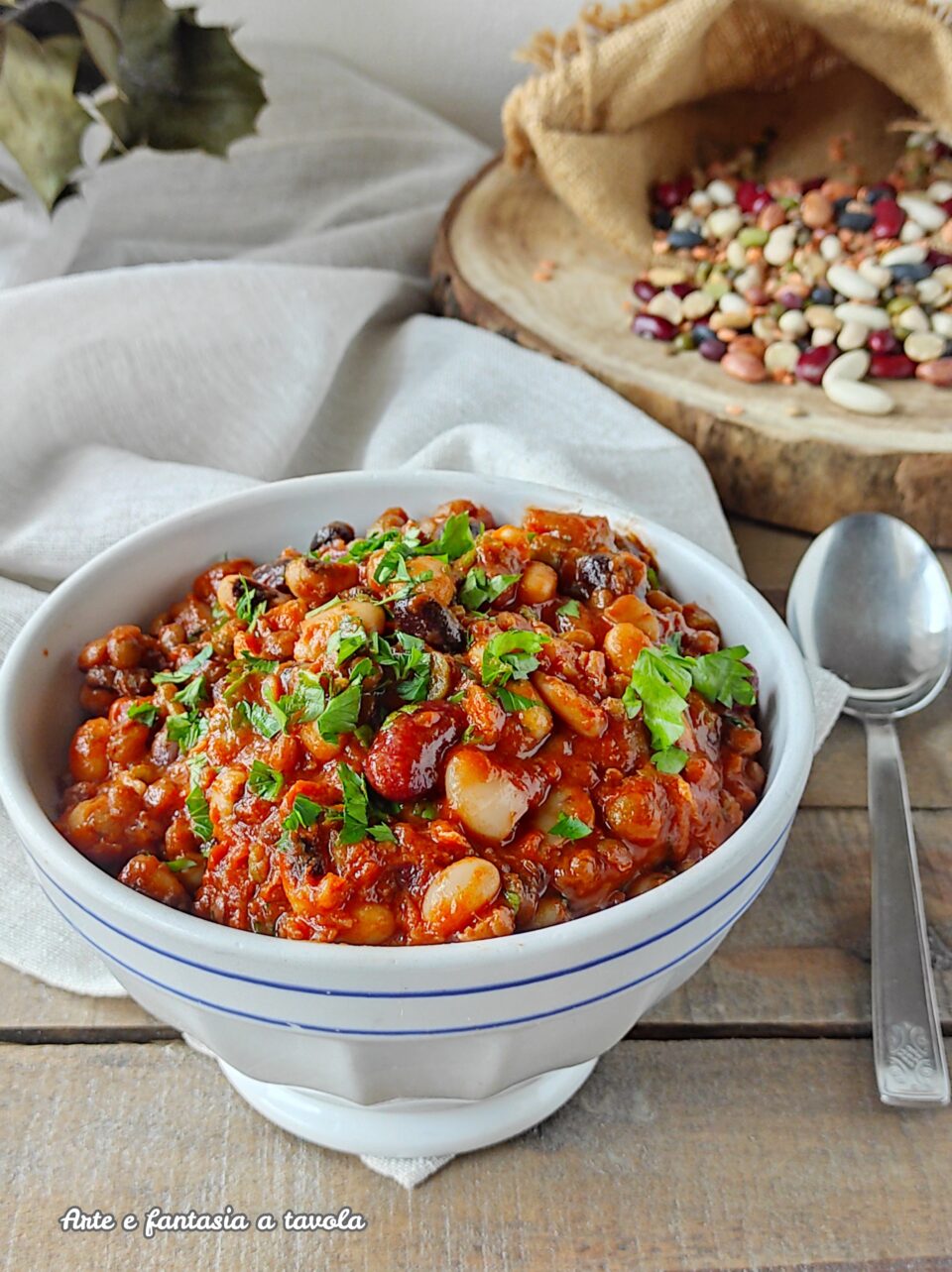 Zuppa rustica di legumi misti
