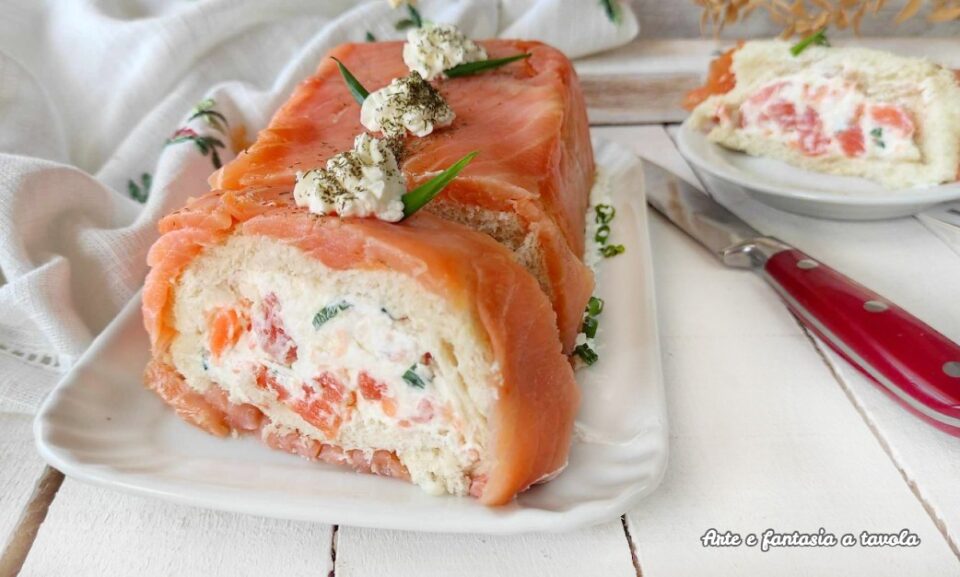 Tronchetto salmone e Philadelphia un antipasto per Pasqua raffinato con 3 ingredienti tutti ne vanno matti