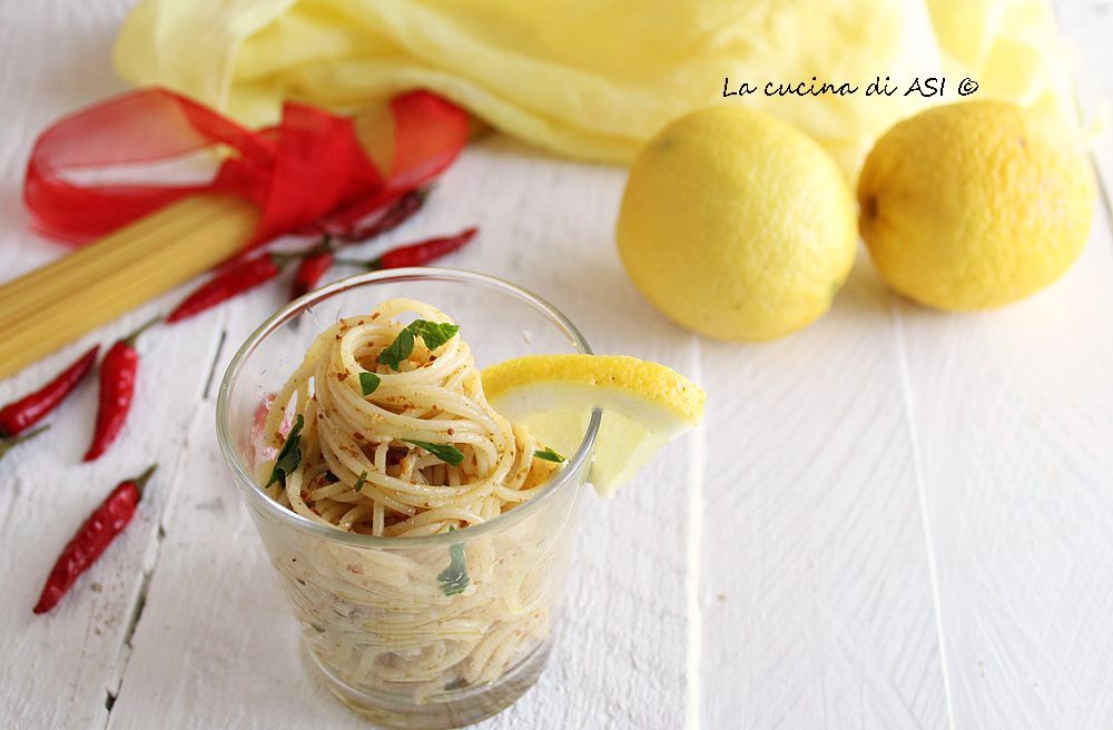 Spaghetti freddi piccanti alla bottarga