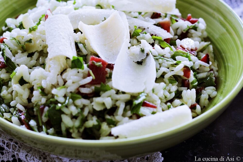 Riso-freddo-con-rucola-bresaola-scorza-di-limone-e-grana