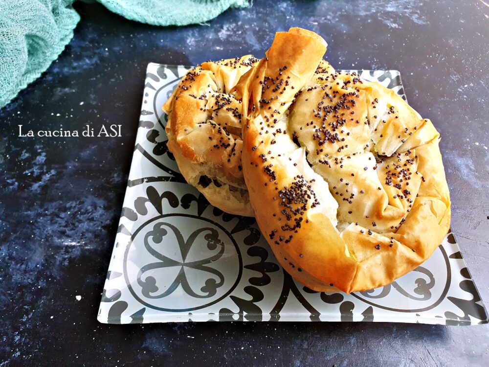 Torta salata monoporzione di pasta fillo con spinaci e ricotta