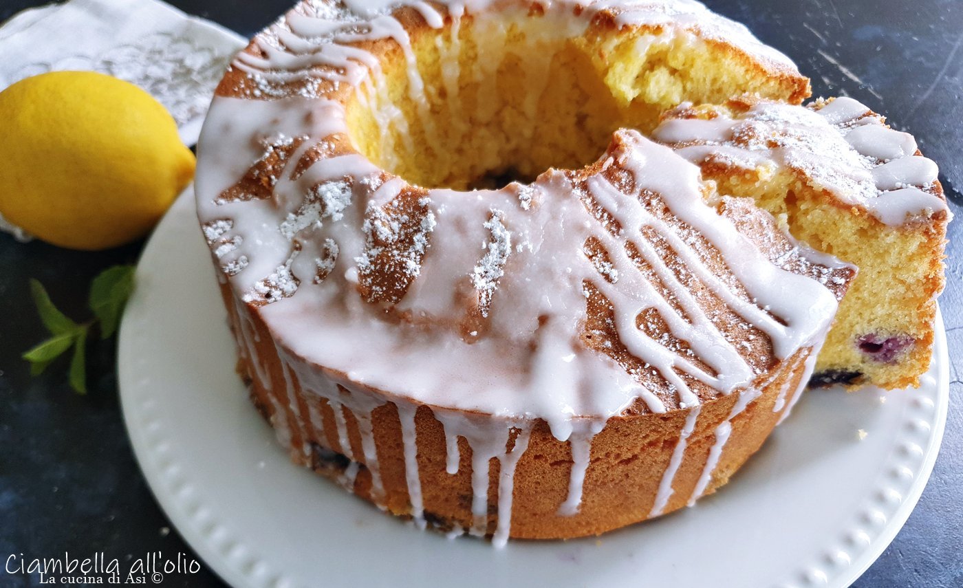 ciambella all'olio con mirtilli e glassa soffice al limoNE