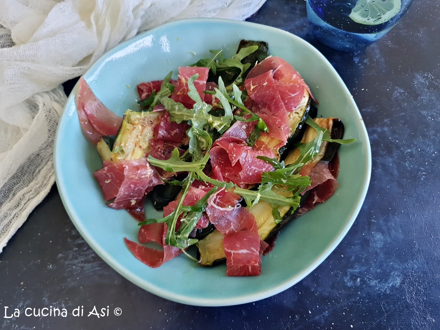 insalata di zucchine grigliate, bresaola e rucola e limone