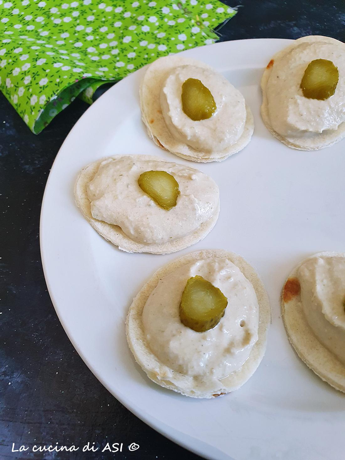 crema di tonno e cetriolini