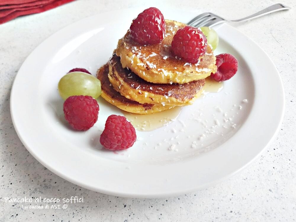pancake cocco lamponi uva soffici facili veloci