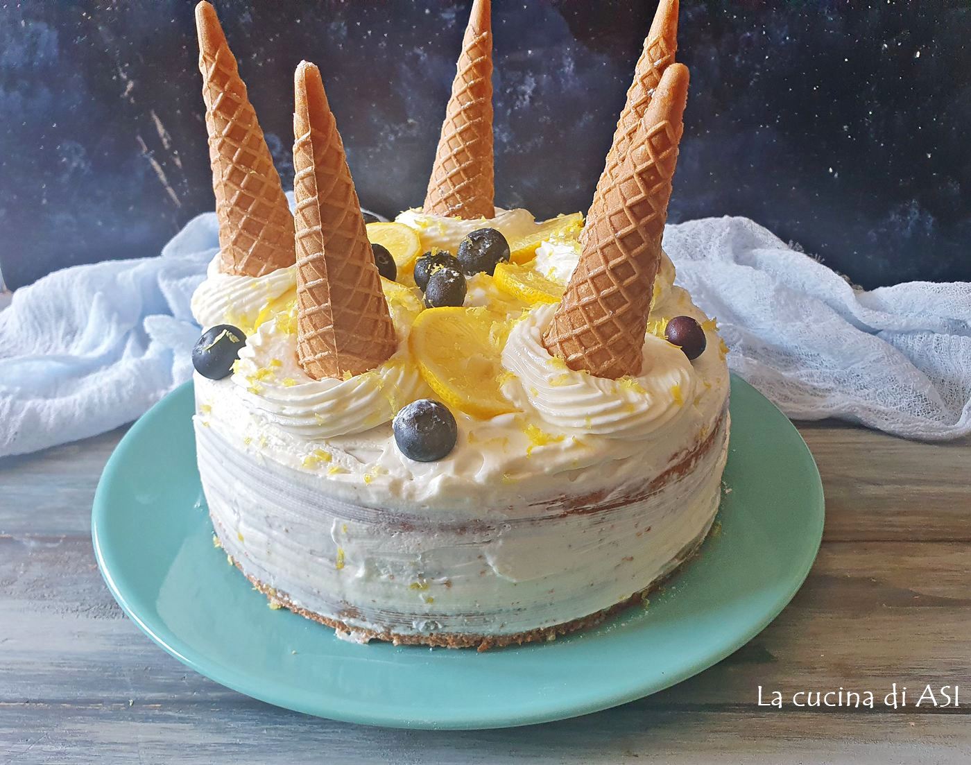 torta al limone coni-gelato stuccata farcita
