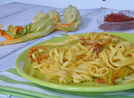 Pasta con fiori di zucca ricetta leggera Pasta con fiori di zucca ricetta leggera
