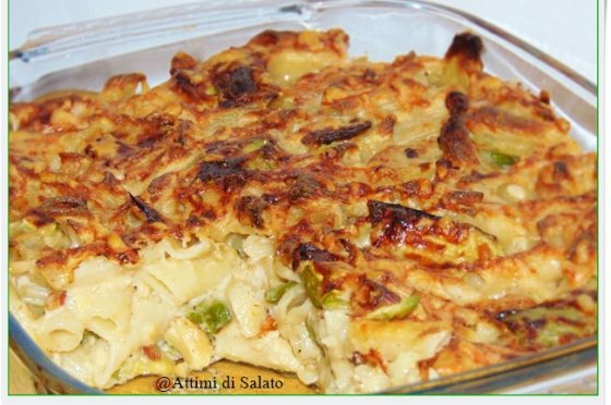 PASTA AL FORNO CON ZUCCHINE PATATE E BESCIAMELLA