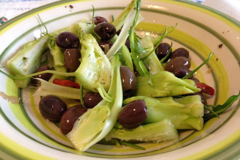 Insalata di puntarelle e olive (ricetta contorno)