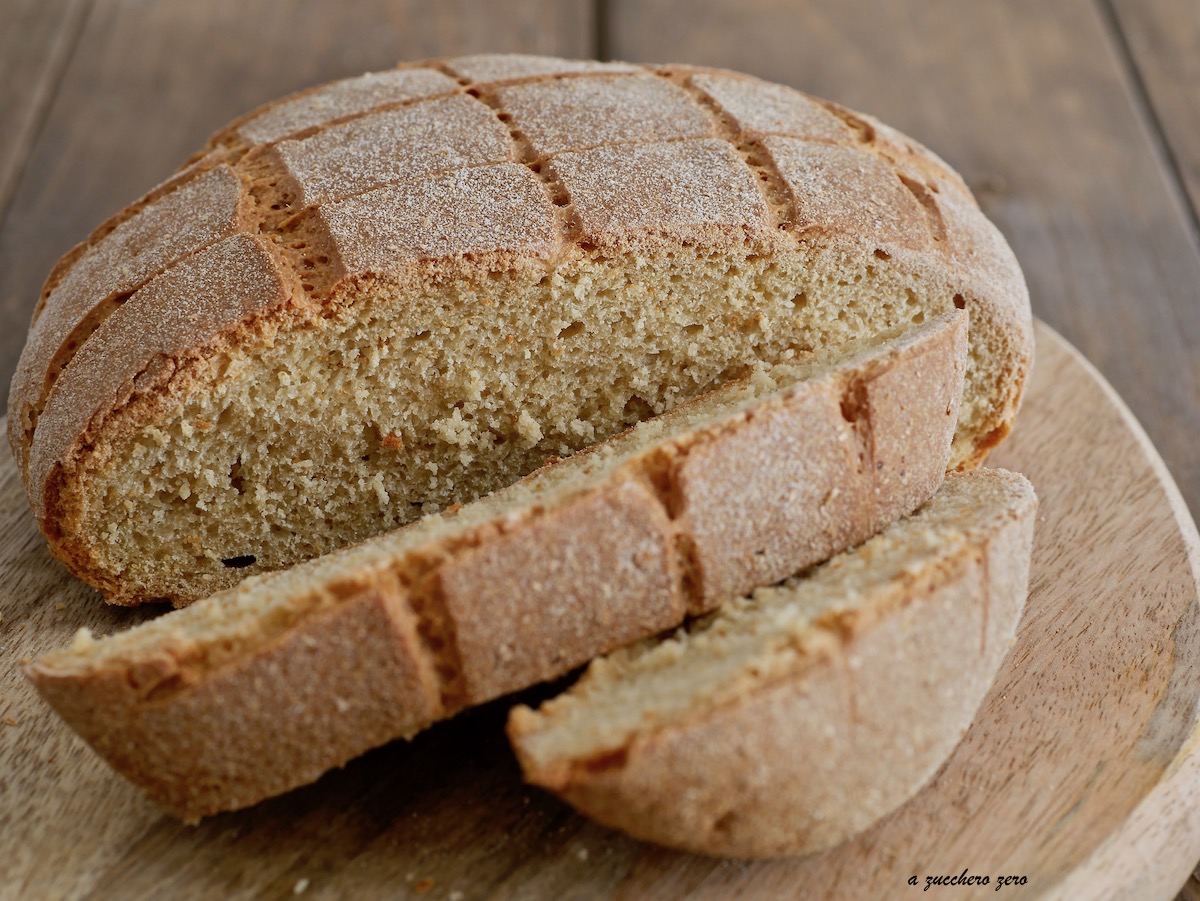 Pane di semola integrale con farina integrale e farina di tritordeum a  lunga lievitazione - a zucchero zero