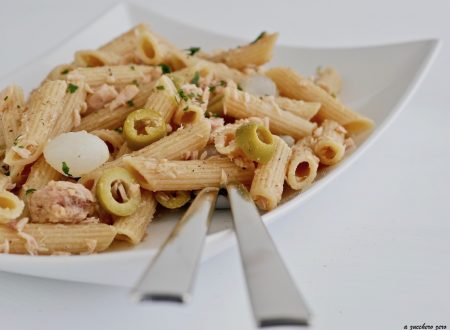 Insalata di pasta integrale con tonno e olive Insalata di pasta integrale con tonno e olive