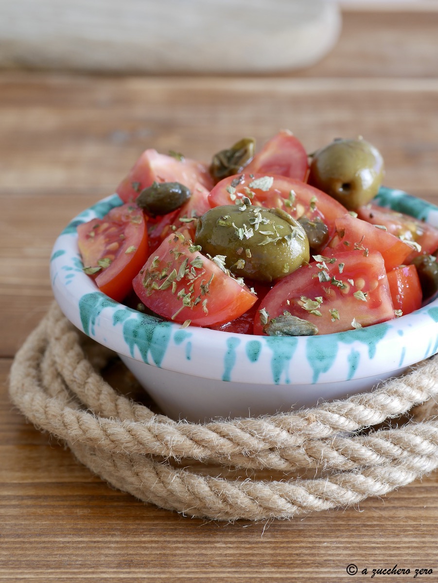 Pomodorini olive e capperi