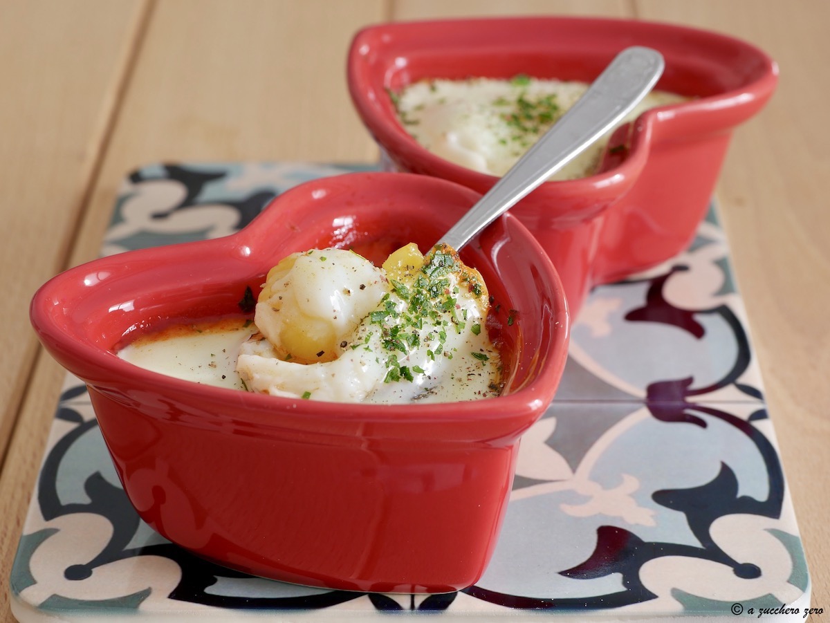 Uova in cocotte al pomodoro