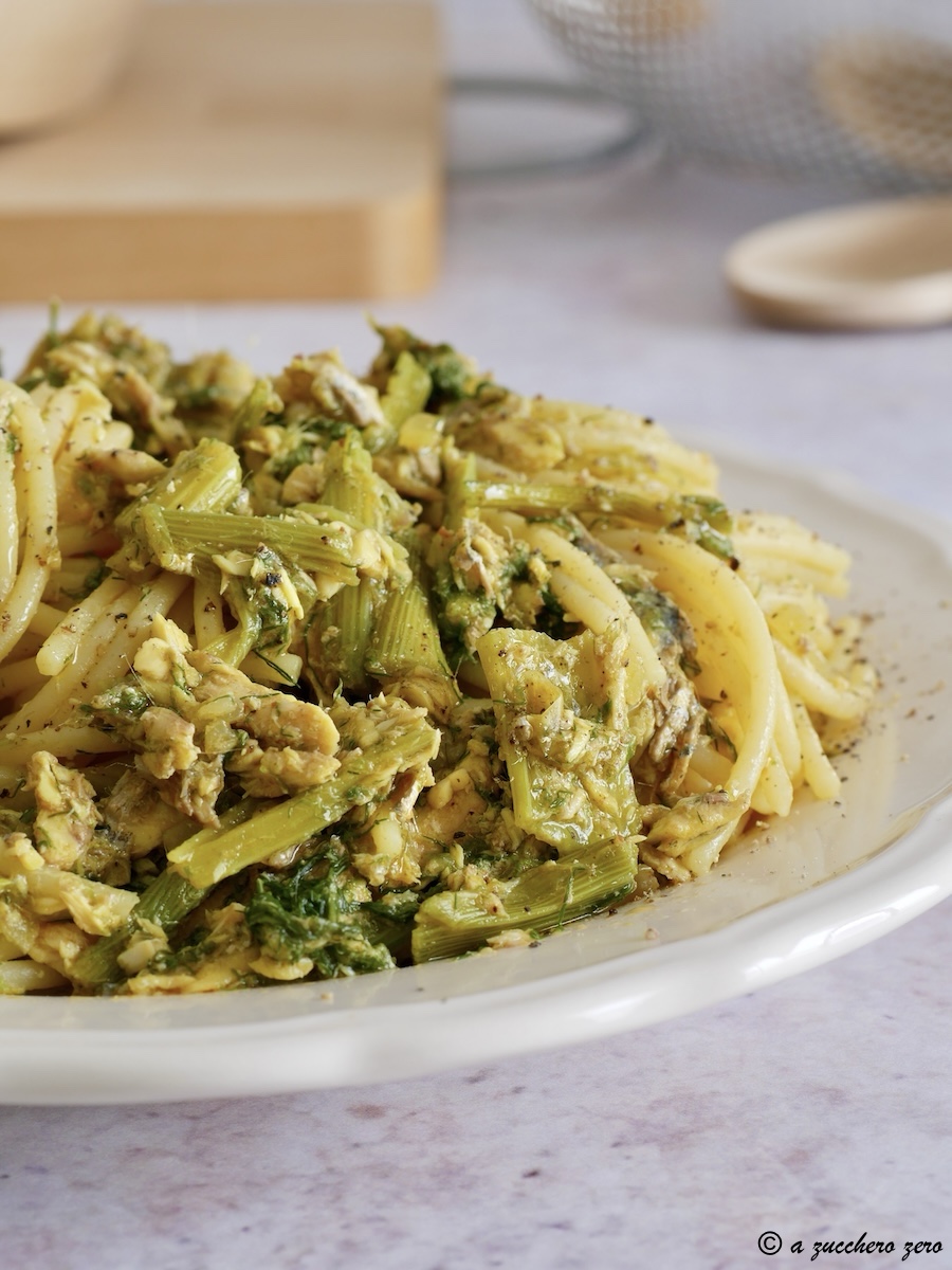 Pasta con le sarde fresche semplice in bianco a zucchero zero