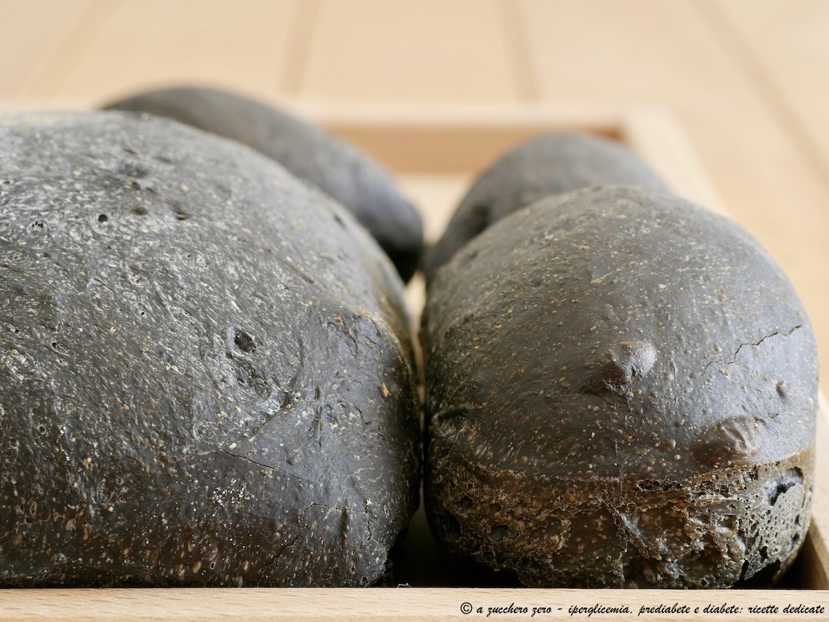 impasto al nero di seppia pane