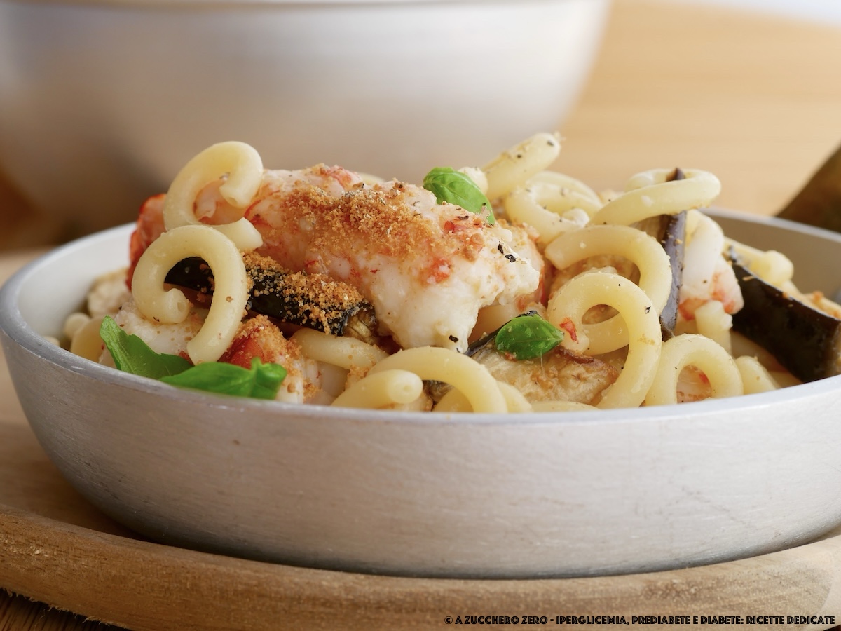Pasta con gamberoni e melanzane