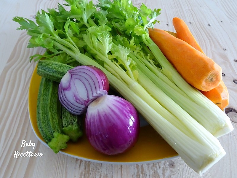 Brodo vegetale e passato di verdure per bambini - Baby Ricettario