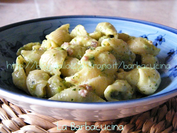 conchiglie con crema di zucchine e speck, ricetta primi piatti La Barbacucina