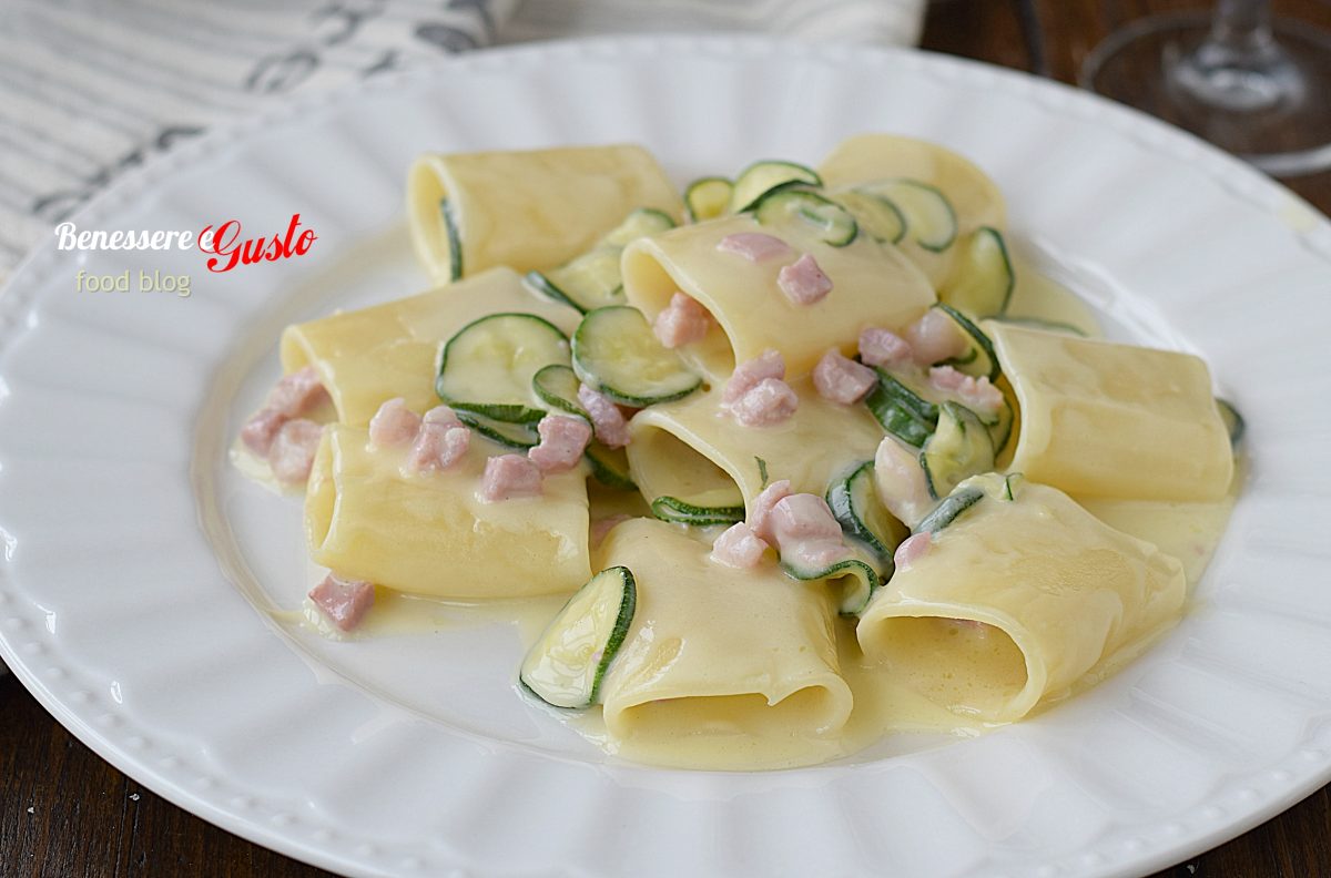 Pasta zucchine e pancetta ricetta facile