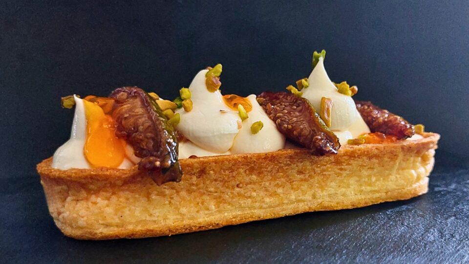 Ricetta Tartelletta philadelphia, fichi caramellati e gel allo spritz - vegana