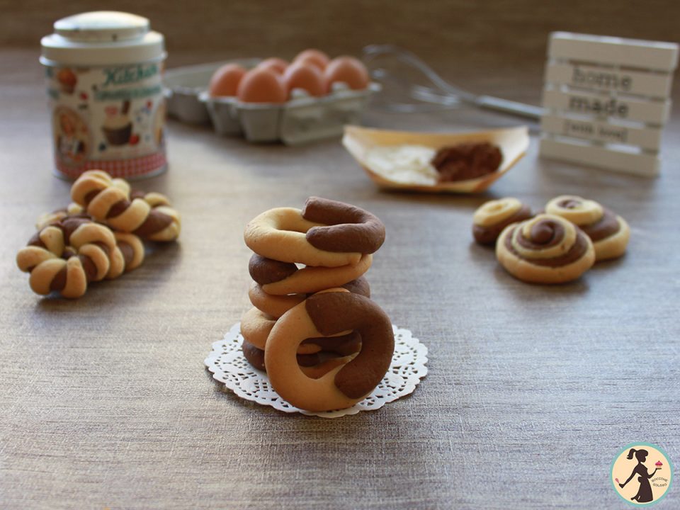 Biscotti Abbracci con frolla all’olio
