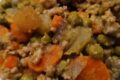 Macedonia di verdure con carne macinata e salsa di soia: il piatto unico veloce e saporito