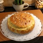 Fetta di torta allo yogurt greco, una delle mie torte allo yogurt soffici preferite