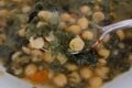 Zuppa Tiepida di Ceci e Bietole: La Mia Svolta Estiva Leggera, Nutriente e Senza Pasta