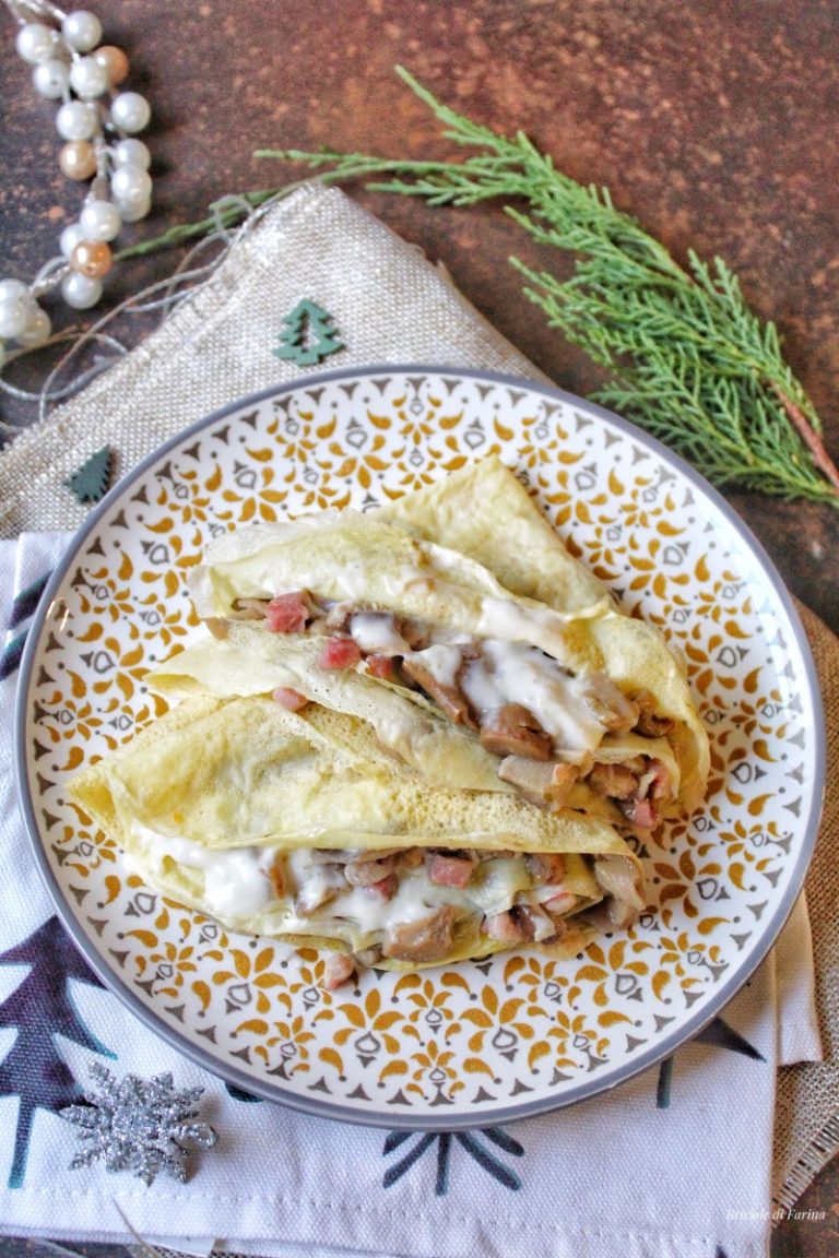 Crêpes ripiene di porcini con fonduta di pecorino Briciole di Farina