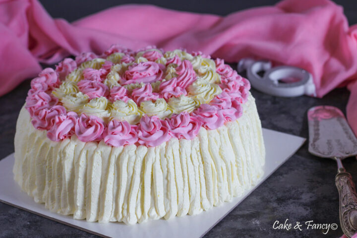 torta compleanno rose