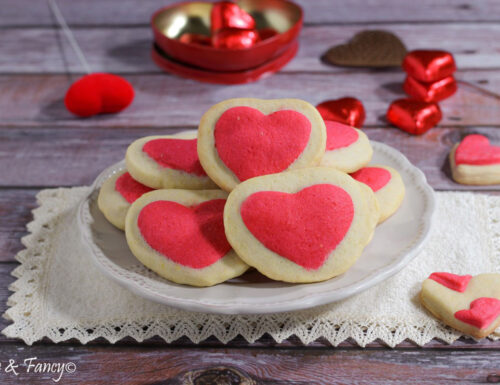 Biscotti con cuore colorato