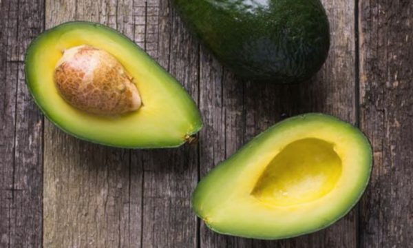 Avocado – 5 motivi per mangiarlo