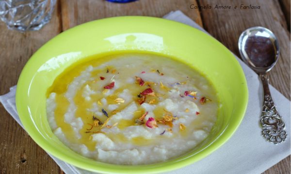 Zuppa di cavolfiore e patate – ricetta vegan