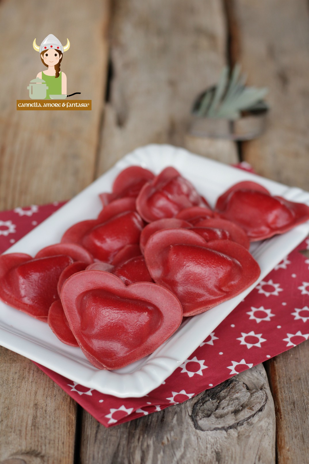 Pasta fresca rossa ripiena ricetta con la barbabietola
