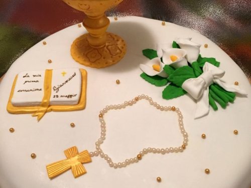 torta comunione con simboli religiosi