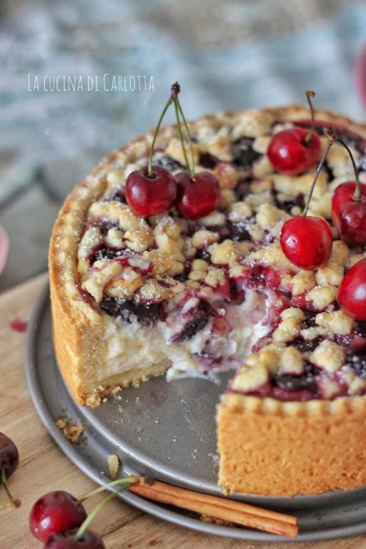 Crostata con ricotta e ciliegie