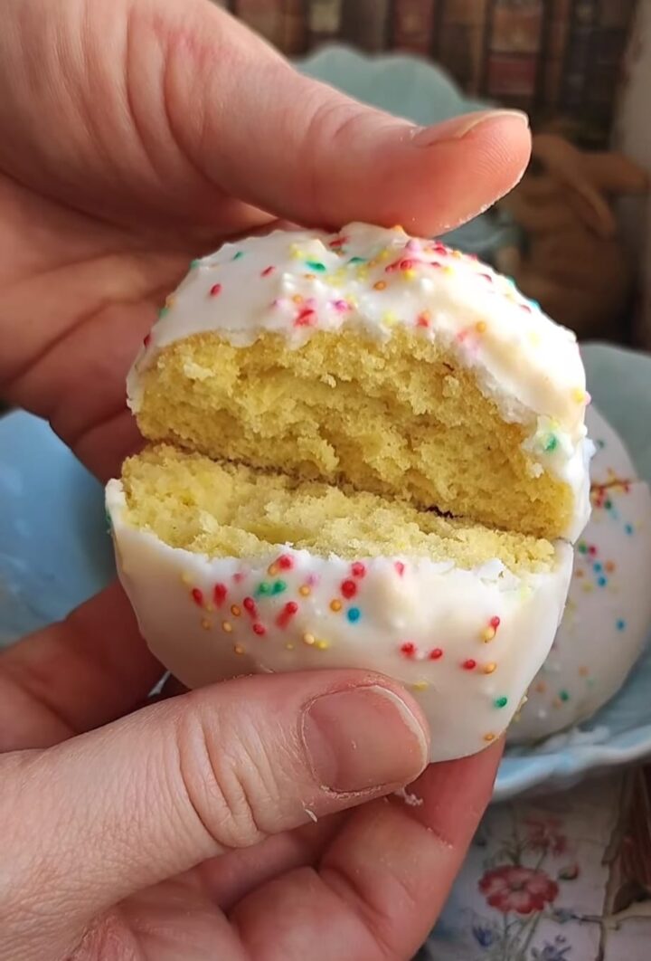 Ecco pronti i biscotti e le cozzupe di pasqua calabresi