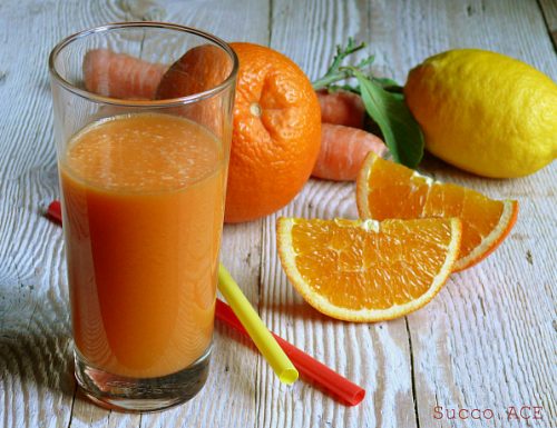 Succo ACE arancia carota e limone come farlo in casa