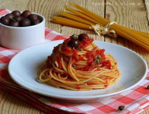 Spaghetti olive e capperi