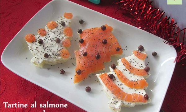 Tartine al salmone natalizie