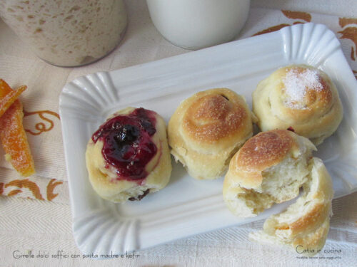 Girelle dolci e soffici per la colazione